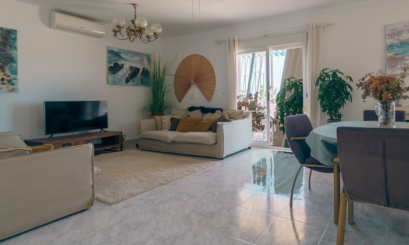 Spektakuläre Villa zum Verkauf in La NUCIA mit Meerblick
